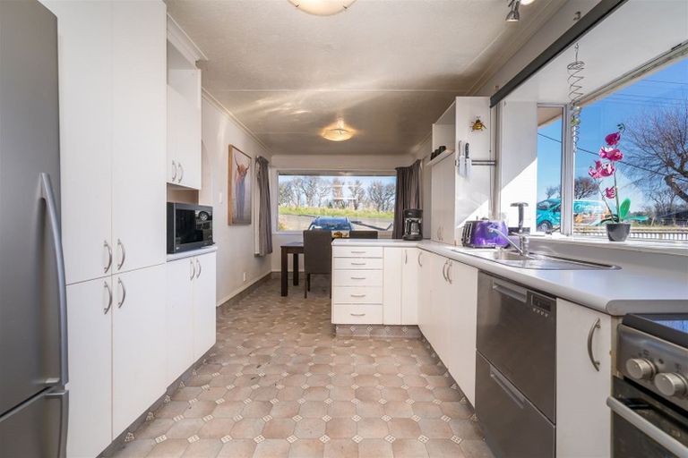 Photo of property in 42 Weir Street, Green Island, Dunedin, 9018