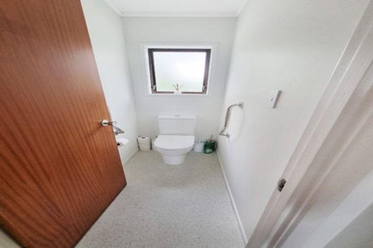 Photo of property in 4/15 Seabrook Avenue, New Lynn, Auckland, 0600
