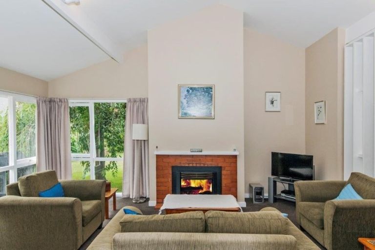 Photo of property in 12 Lee Street, Southbridge, 7602