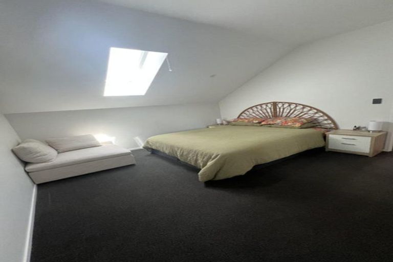 Photo of property in 16 Peace Avenue, Moturoa, New Plymouth, 4310