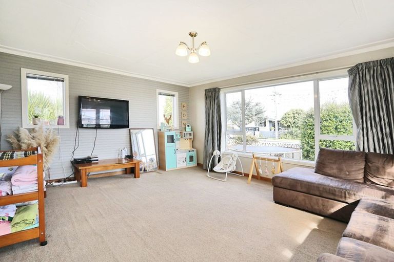 Photo of property in 66 Bullar Street, Grasmere, Invercargill, 9810