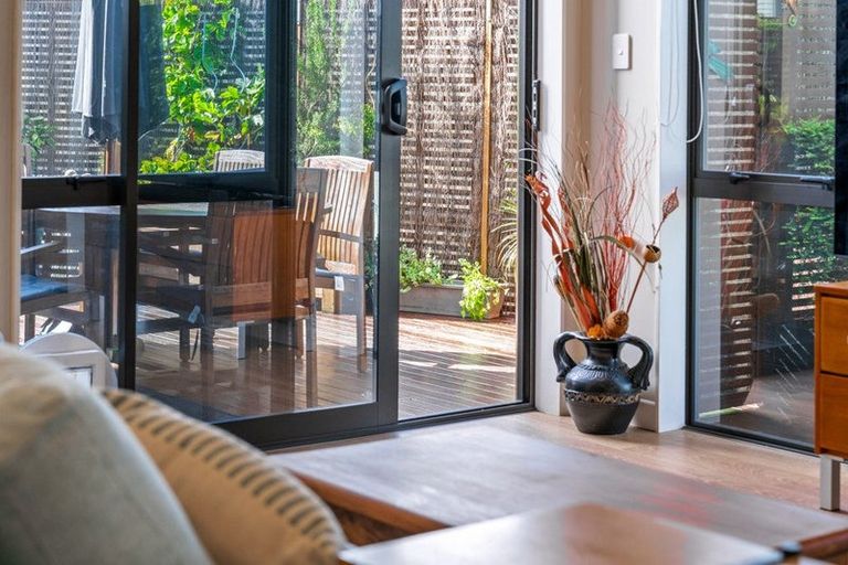 Photo of property in 38 Craigs Way, Hobsonville, Auckland, 0616