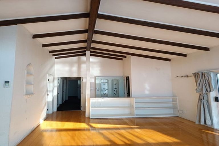 Photo of property in 168 Ennis Avenue, Pakuranga Heights, Auckland, 2010