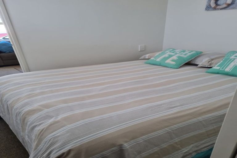 Photo of property in 90 Seventh Avenue, Urenui, 4377