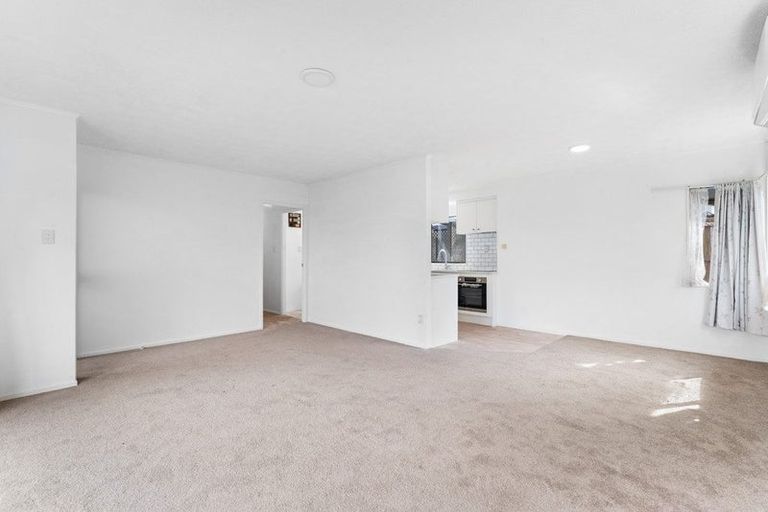 Photo of property in 30 Alidade Place, Massey, Auckland, 0614