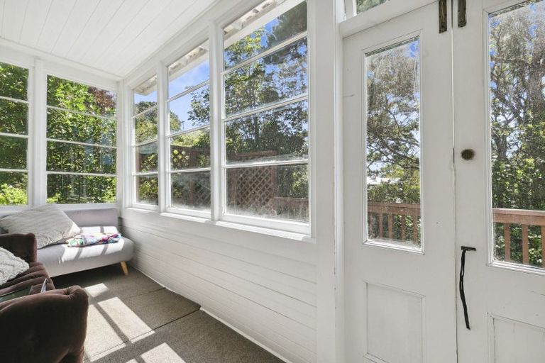 Photo of property in 66 Kelburn Parade, Kelburn, Wellington, 6012