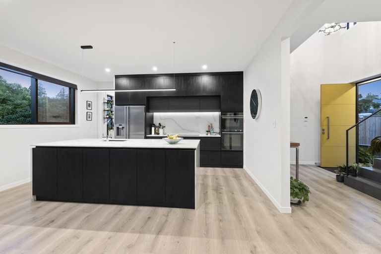 Photo of property in 6b Pounamu Avenue, Greenhithe, Auckland, 0632