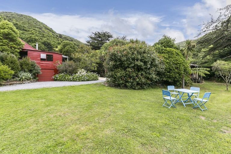 Photo of property in 287 South Karori Road, Karori, Wellington, 6012