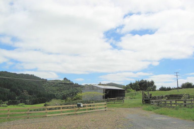 Photo of property in 38 Sawyer Road, Bombay, 2675