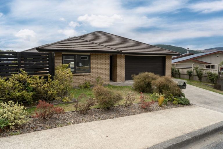 Photo of property in 36 Turriff Crescent, Kenepuru, Porirua, 5022