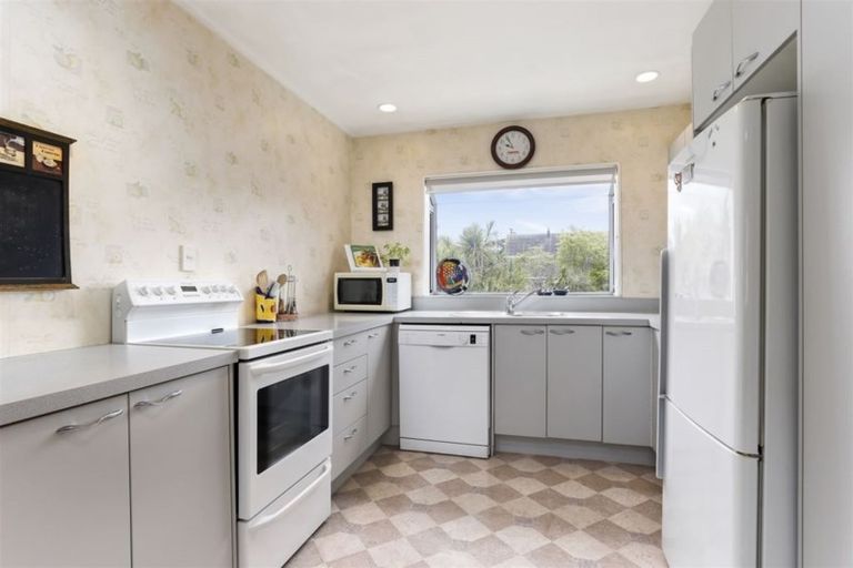 Photo of property in 2/23 Duncan Avenue, Te Atatu South, Auckland, 0610