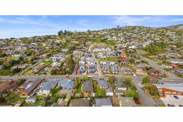 Photo of property in 105 Centaurus Road, Huntsbury, Christchurch, 8022