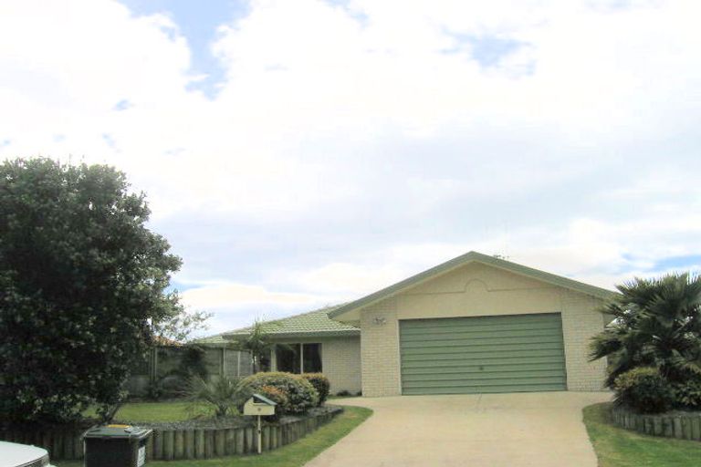 Photo of property in 16 Halesia Place, Mount Maunganui, 3116