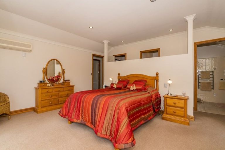 Photo of property in 52 Tarapatiki Drive, Whitianga, 3510