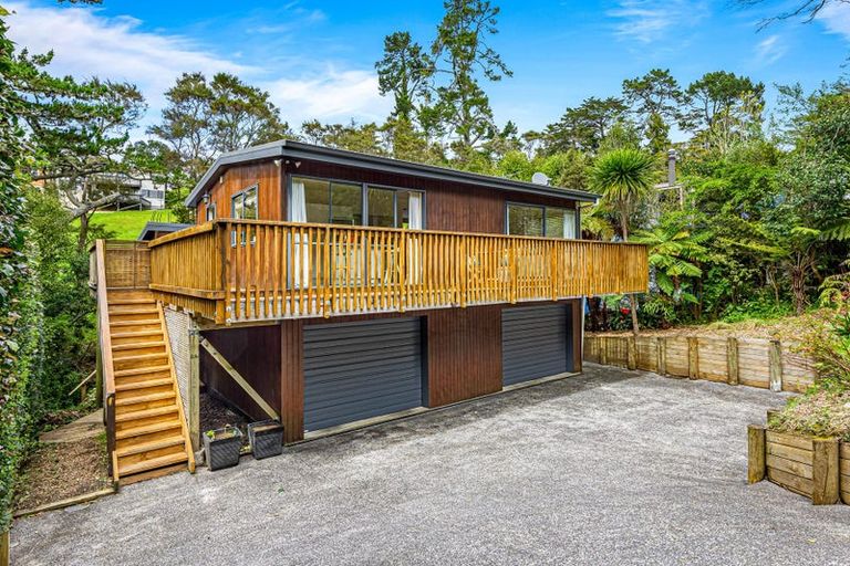 Photo of property in 23a Fairmount Road, Titirangi, Auckland, 0604