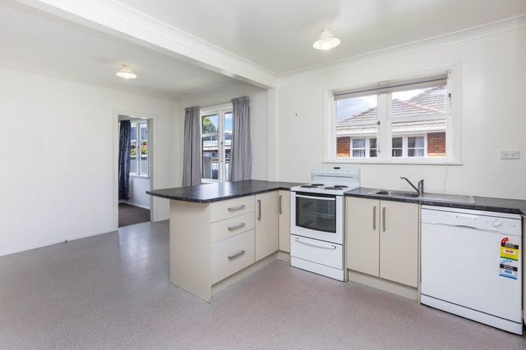 Photo of property in 2 Hazel Street, Ebdentown, Upper Hutt, 5018