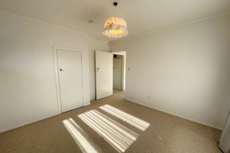 Photo of property in 1/4a Corrella Road, Belmont, Auckland, 0622
