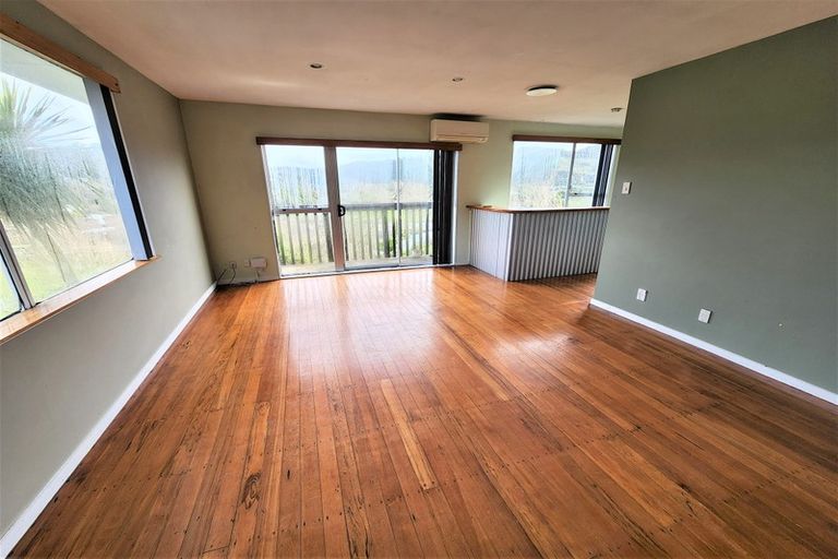 Photo of property in 27 Thomas Street, Stokes Valley, Lower Hutt, 5019