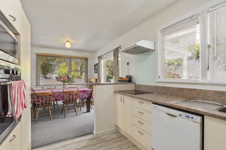 Photo of property in 2a Wilfred Street, Tawa, Wellington, 5028