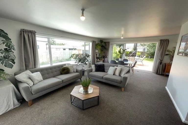 Photo of property in 6 Sevenoaks Drive, Bryndwr, Christchurch, 8053