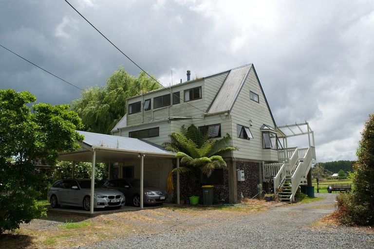 Photo of property in 9b Trotting Course Drive, Kumeu, 0891