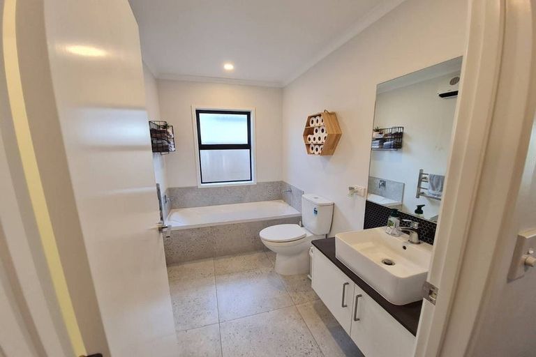 Photo of property in 28 Kare Ariki Place, Pukekohe, 2120