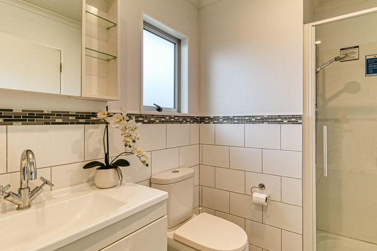 Photo of property in 9 Kaweka Place, Havelock North, 4130