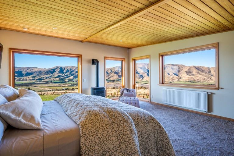 Photo of property in 2 Miharo Lane, Queensberry, Cromwell, 9383