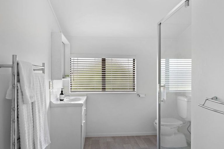 Photo of property in 13 Tamati Place, Merrilands, New Plymouth, 4312