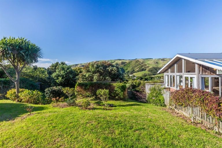 Photo of property in 76 Sea Vista Drive, Pukerua Bay, 5026