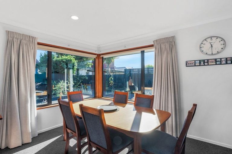 Photo of property in 2/30 Jennifer Street, Bryndwr, Christchurch, 8053