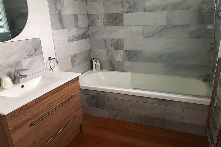 Photo of property in 2 Turenne Street, Inner Kaiti, Gisborne, 4010