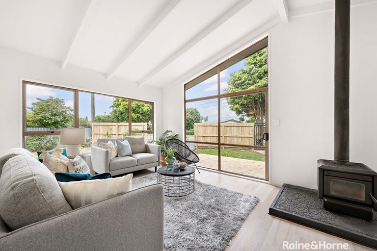 Photo of property in 8 Papawai Road, Greytown, 5712