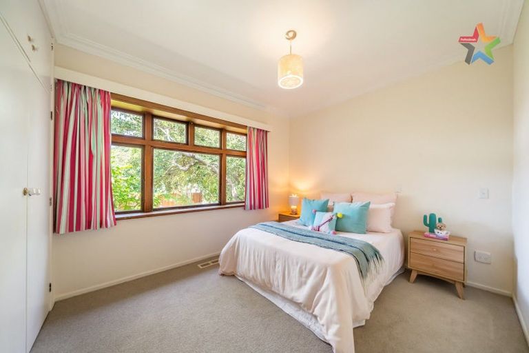 Photo of property in 52 Homewood Avenue, Karori, Wellington, 6012