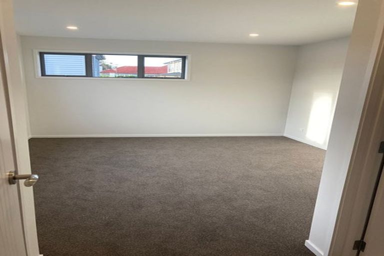 Photo of property in 8 O'halloran Road, Howick, Auckland, 2014