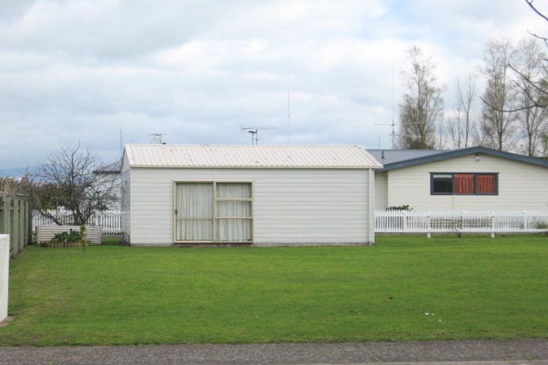 Photo of property in 8 Whitby Avenue, Whitianga, 3510