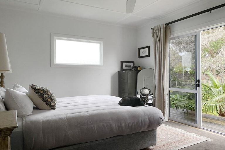 Photo of property in 7 Petane Road, Bay View, Napier, 4104