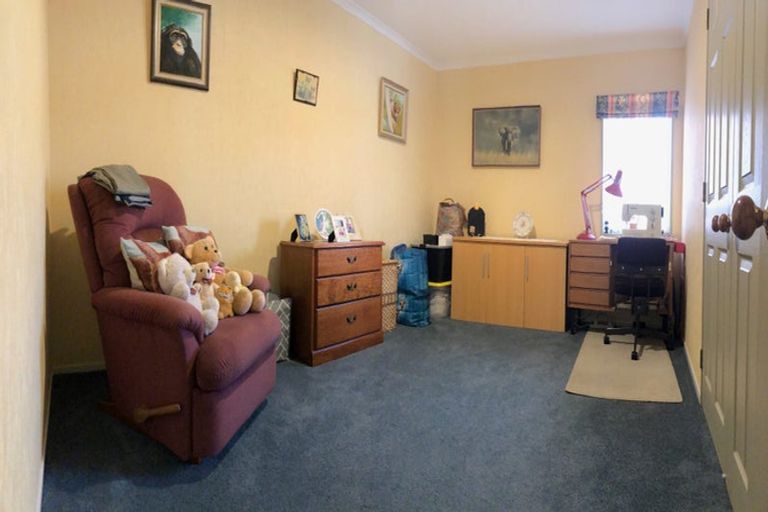 Photo of property in 4a Hoyte Place, Pukehangi, Rotorua, 3015