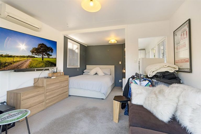 Photo of property in 37 Paremoremo Road, Lucas Heights, Auckland, 0632