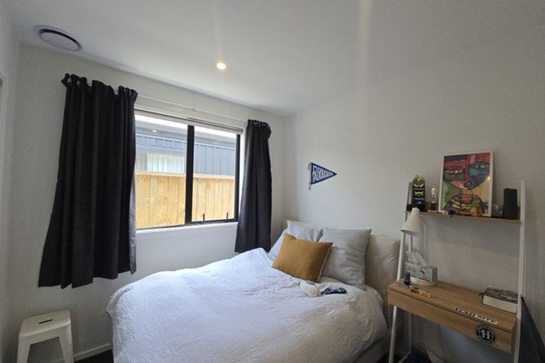 Photo of property in 16 Barn Road, Jacks Point, 9371