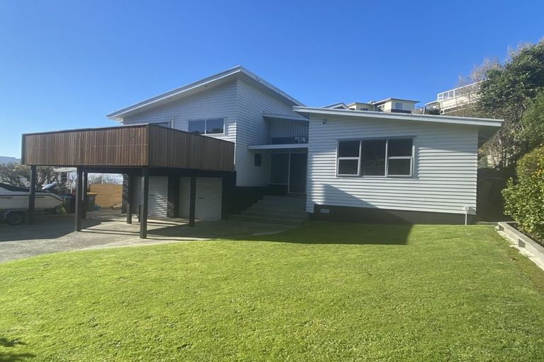 Photo of property in 37 Spinnaker Drive, Whitby, Porirua, 5024