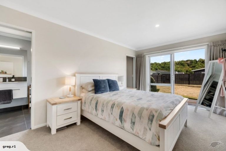 Photo of property in 58 Montgomery Crescent, Kinloch, Taupo, 3377