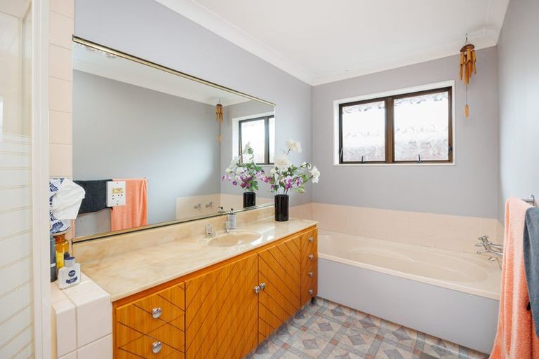 Photo of property in 135 Amberley Avenue, Highbury, Palmerston North, 4412