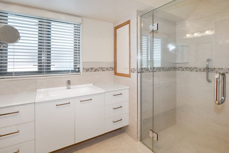 Photo of property in 24 Oceanbeach Road, Mount Maunganui, 3116