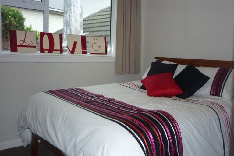 Photo of property in 7 The Drive, Tawa, Wellington, 5028