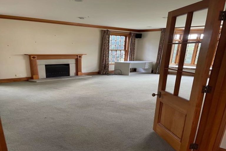 Photo of property in 18 Glenvar Ridge Road, Long Bay, Auckland, 0630