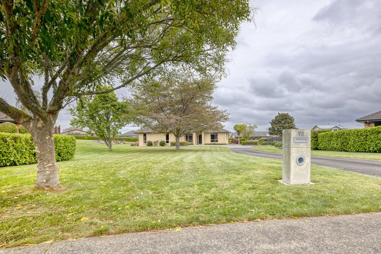 Photo of property in 98 Ash Grove, Te Awamutu, 3800
