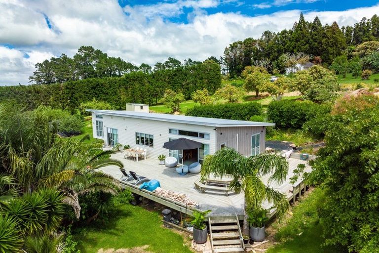 Photo of property in 381 Tara Road, Mangawhai, 0573
