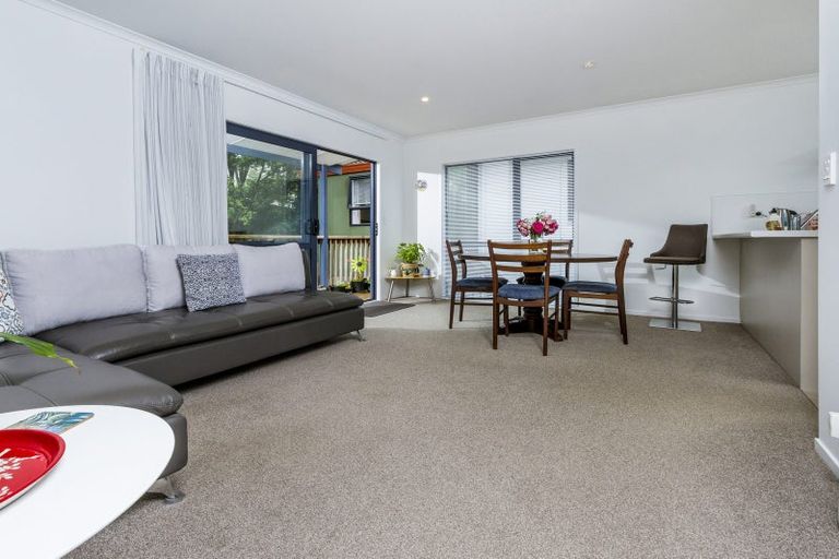 Photo of property in 12 Serrata Place, Browns Bay, Auckland, 0630