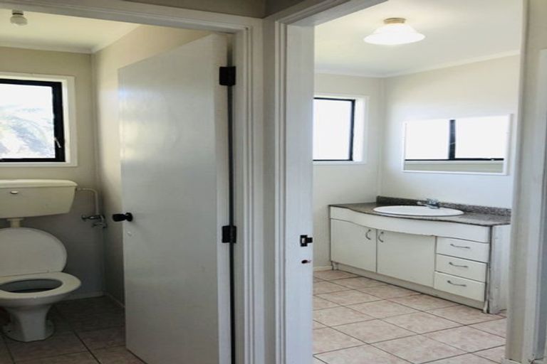 Photo of property in 28 Maugham Drive, Bucklands Beach, Auckland, 2014